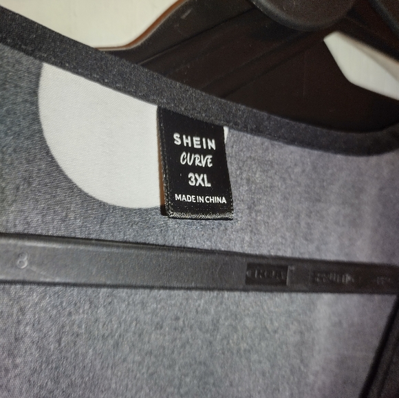 SHEIN Black and White Size 3XL Polka Dot Pleated Sleeved Midi Dress - Picture 4 of 5